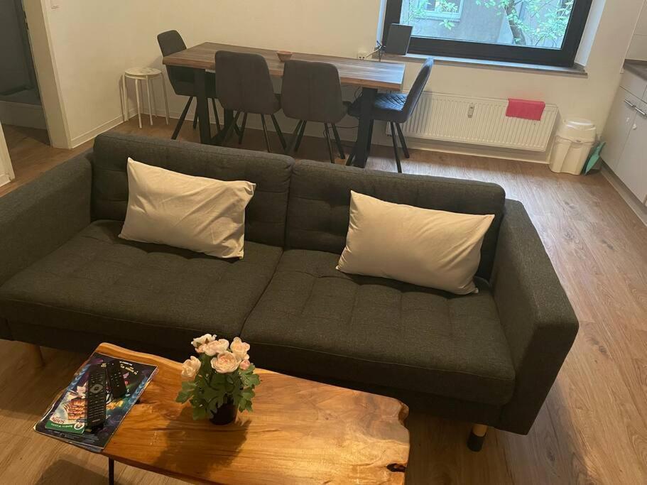 Zentrale Wohnung Direkt Am Hauptbahnhof - Bismarck デュッセルドルフ エクステリア 写真