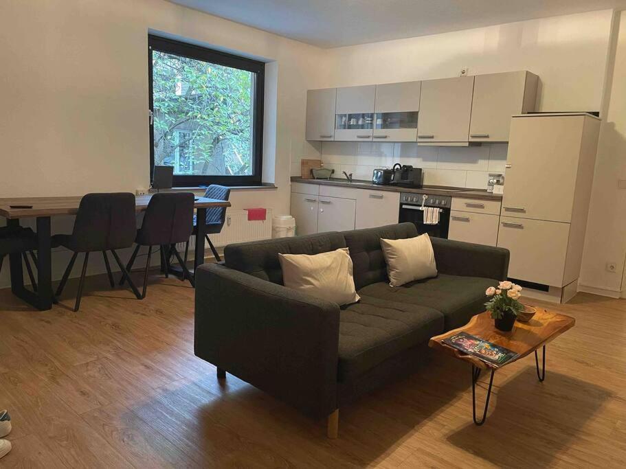 Zentrale Wohnung Direkt Am Hauptbahnhof - Bismarck デュッセルドルフ エクステリア 写真