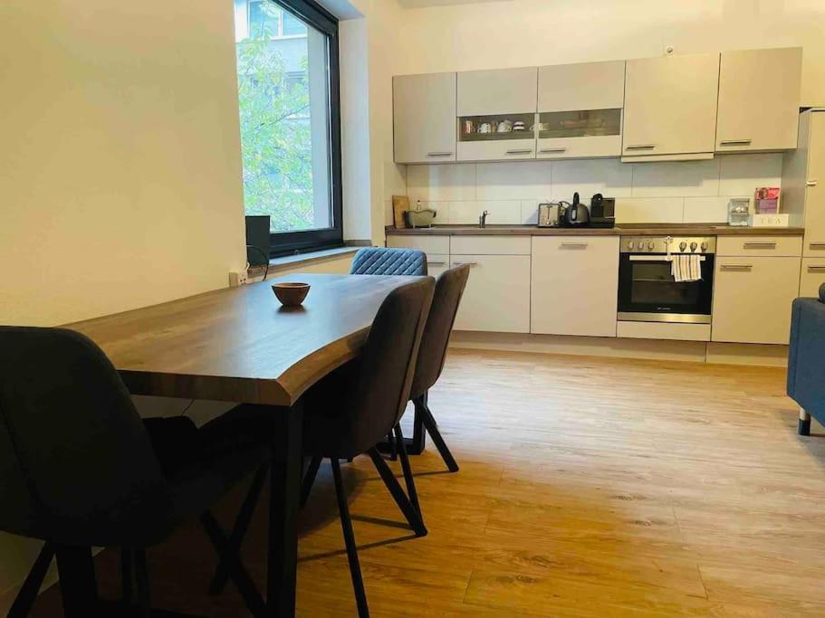 Zentrale Wohnung Direkt Am Hauptbahnhof - Bismarck デュッセルドルフ エクステリア 写真