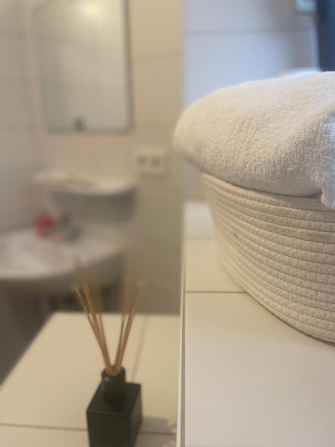 Zentrale Wohnung Direkt Am Hauptbahnhof - Bismarck デュッセルドルフ エクステリア 写真