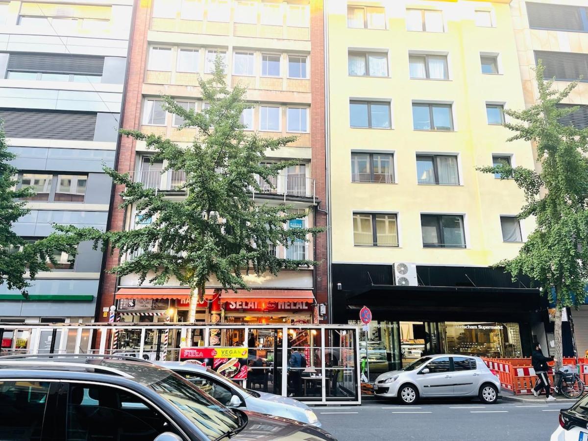 Zentrale Wohnung Direkt Am Hauptbahnhof - Bismarck デュッセルドルフ エクステリア 写真