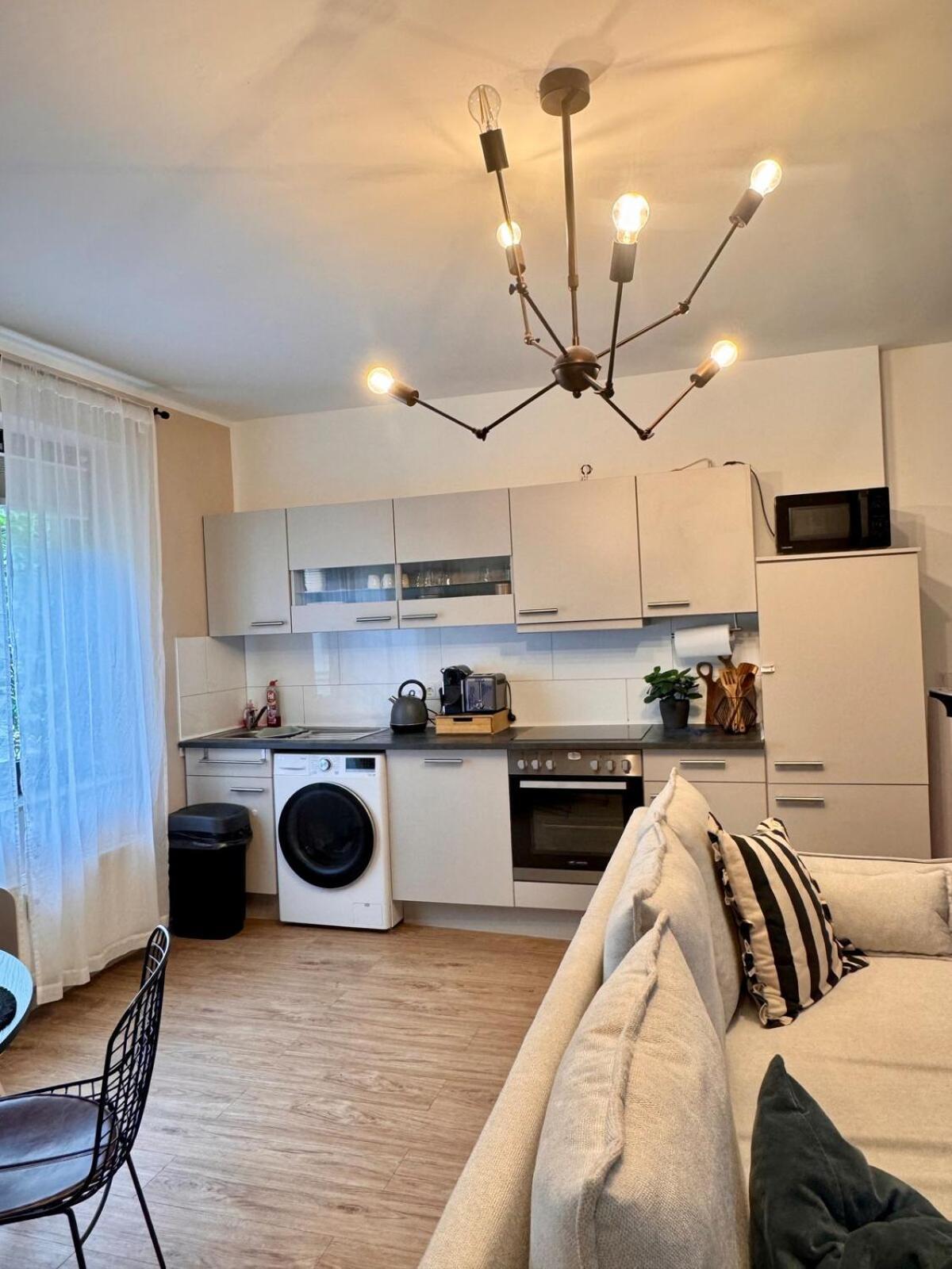 Zentrale Wohnung Direkt Am Hauptbahnhof - Bismarck デュッセルドルフ エクステリア 写真