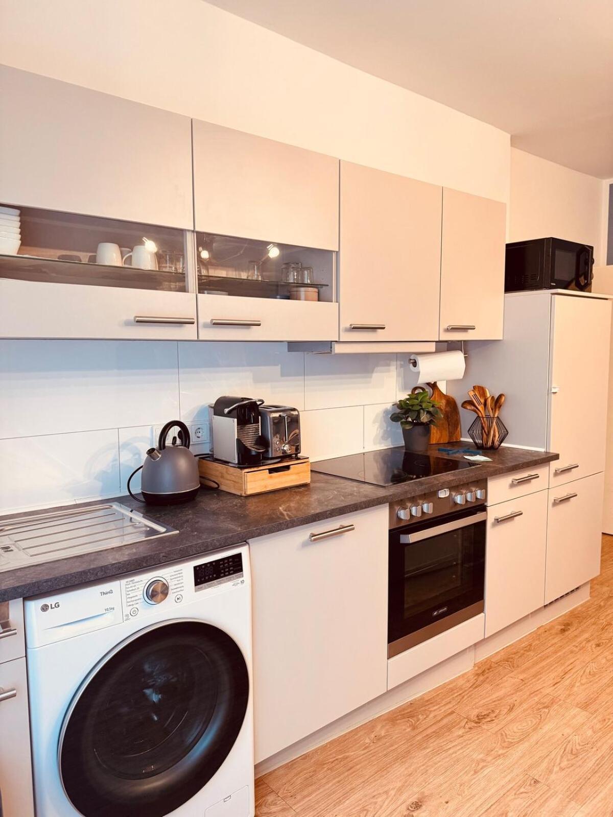 Zentrale Wohnung Direkt Am Hauptbahnhof - Bismarck デュッセルドルフ エクステリア 写真