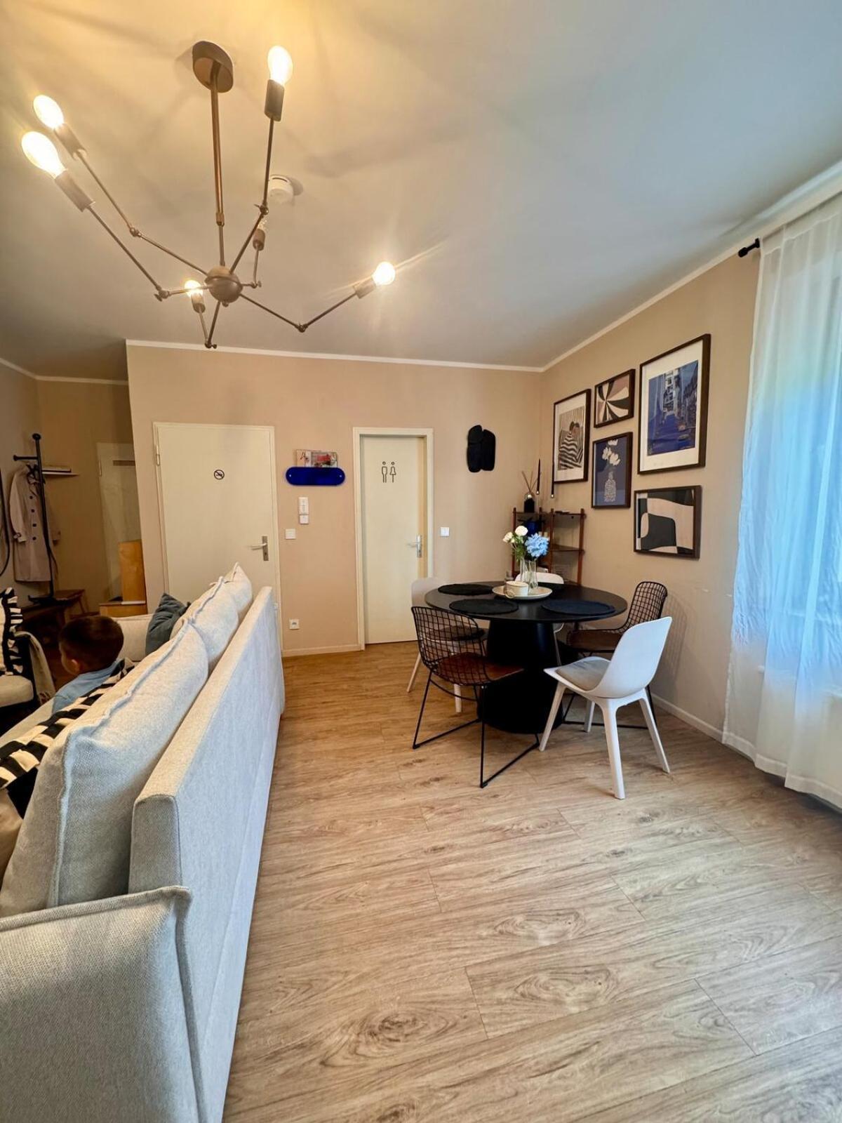 Zentrale Wohnung Direkt Am Hauptbahnhof - Bismarck デュッセルドルフ エクステリア 写真